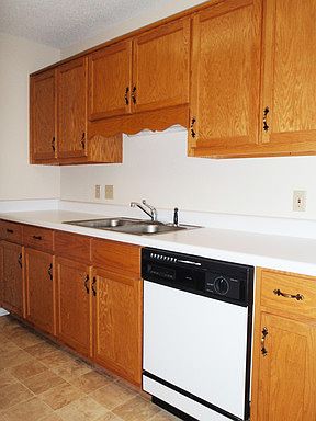 3rd image of 1092 22nd St NE APT 105