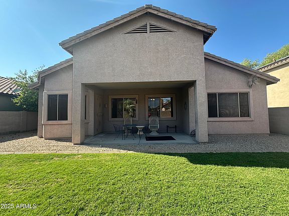 2nd image of 7227 W PARADISE Lane