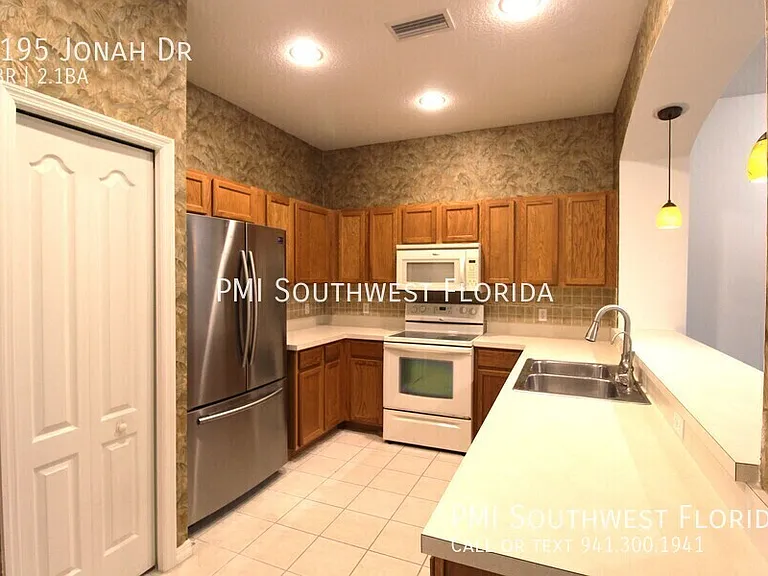 1195 Jonah Dr — Photo 2