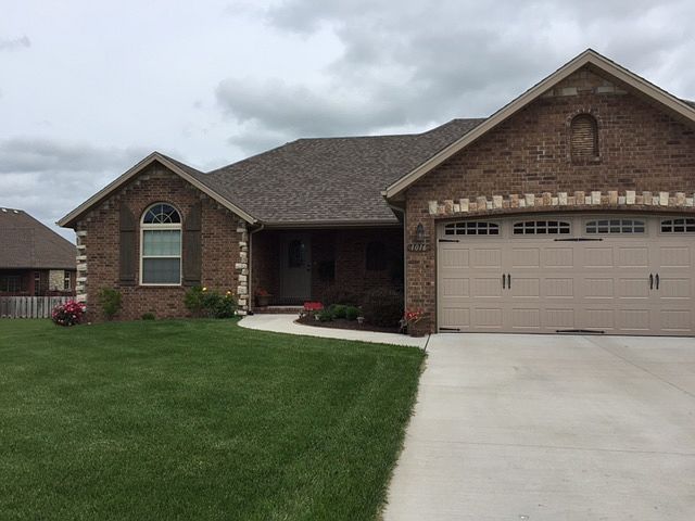 2nd image of 1016 S Branch Ln