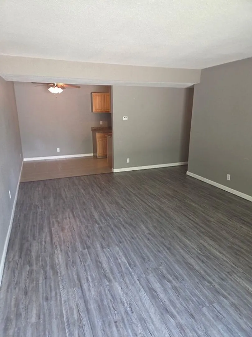 Building Photo - 6517 N Lexington Dr
