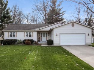 1613 Hampstead Dr, Muskegon, MI 49445