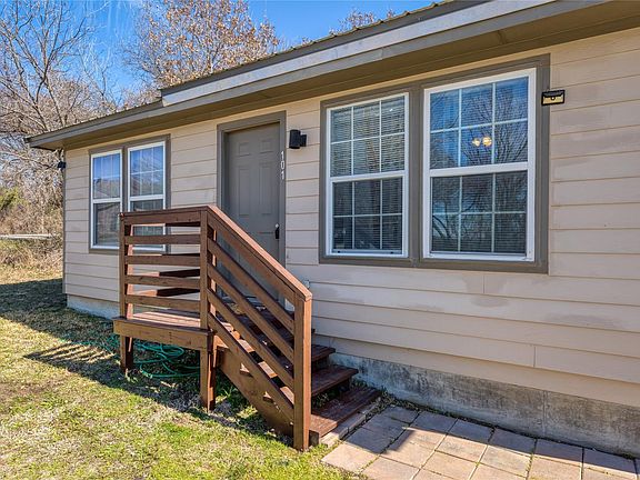 4th image of 101 Spring Valley Cir