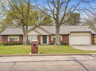 216 Pioneer Rd, Sapulpa, OK 74066