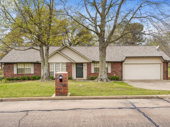 216 Pioneer Rd, Sapulpa, OK 74066