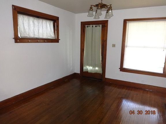 3rd image of 173-175 E Tompkins St #173