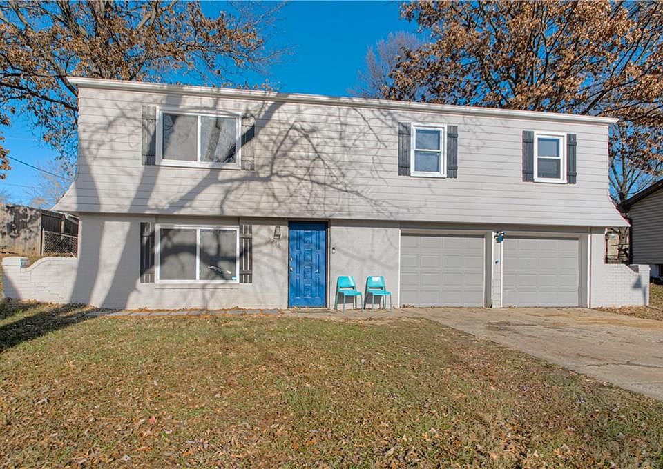1st image of 5216 NE 57th St