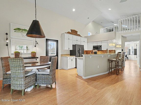 3rd image of 720 Plantation Dr