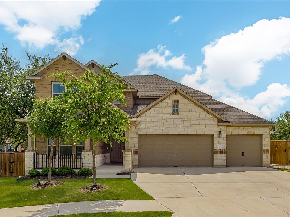 1st image of 324 Autumn Oak Way