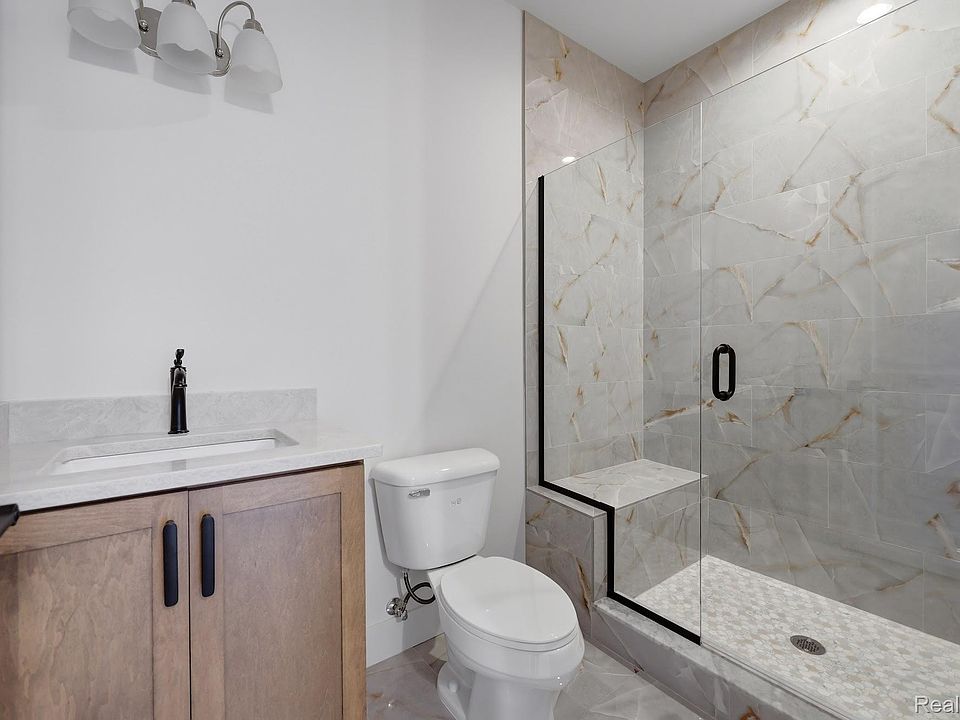 53731 Addington Dr, photo 22