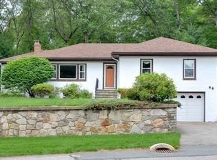 29 Chamberlain Ave, Westwood, MA 02090