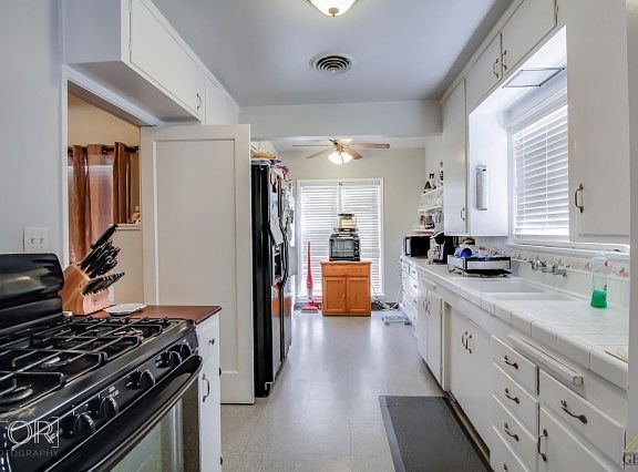 5th image of 365 Faber St