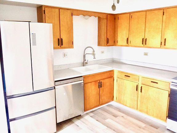 4th image of 569 Dean Dr APT 4