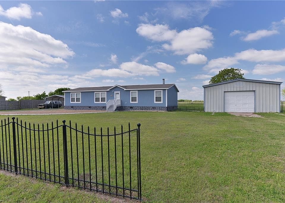 1st image of 1043 Summerville Dr
