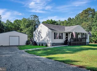 281 White Walnut Rd, Louisa, VA 23093