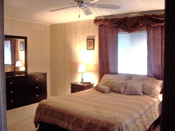 4th image of 563 Peace Lake Ct