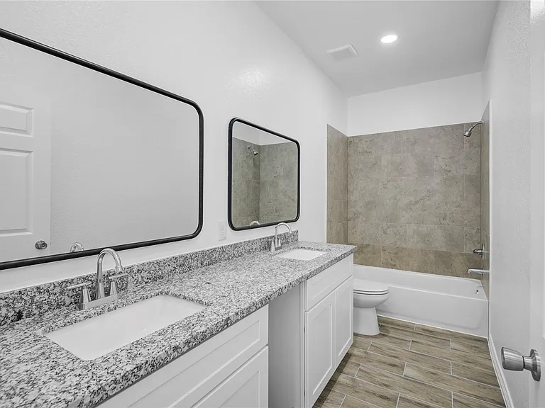 9932 Fillmore St — Photo 11
