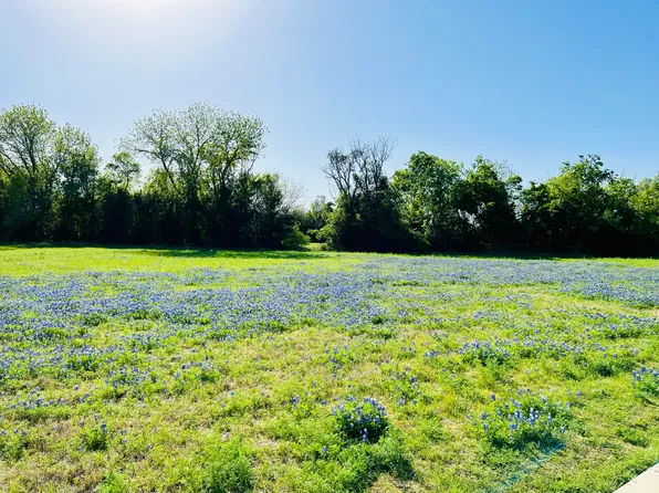 903 Creekbend Dr, Pflugerville, TX 78660