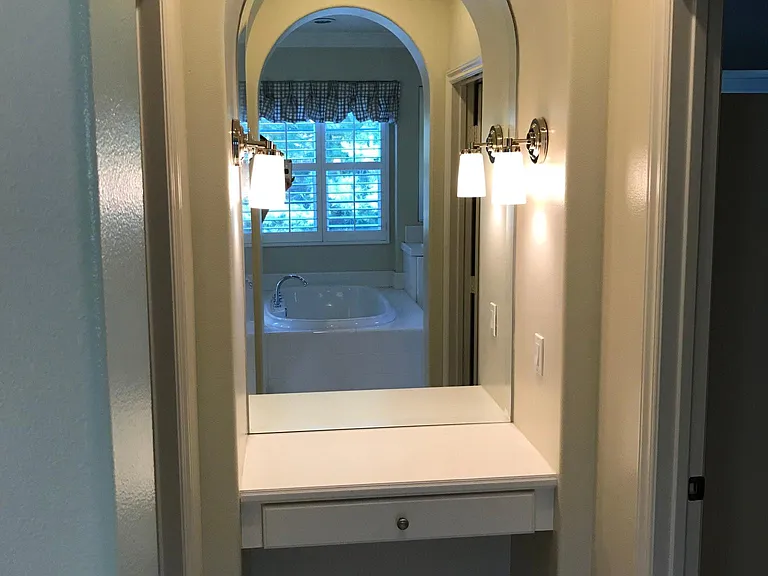 Master vanity.