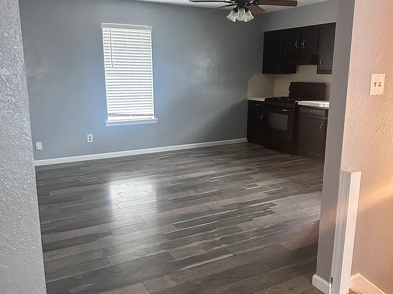 5224 Avenue R #1 — Photo 10