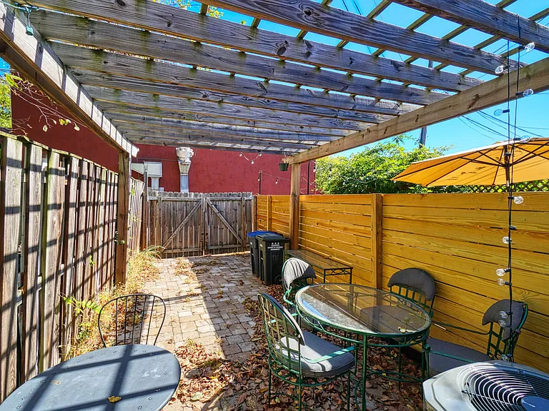 935 8th St NE — Photo 21