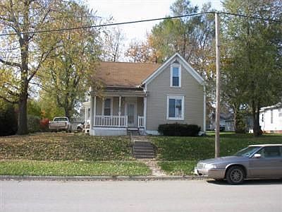 2nd image of 523 N D St