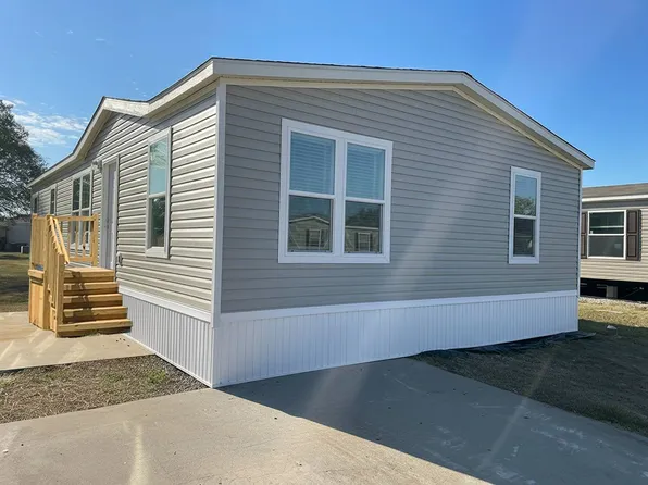 2701 Leary Ln Trailer 132, Victoria, TX 77901