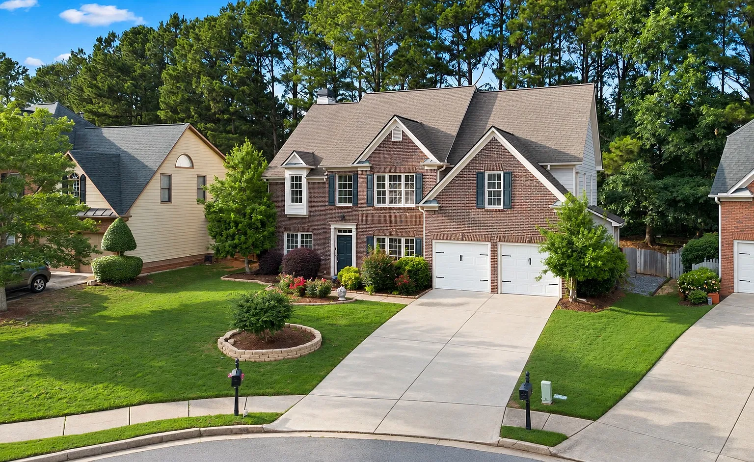 4 bed, 2.5 bath, 2891 sqft, $2,650 — Photo 2