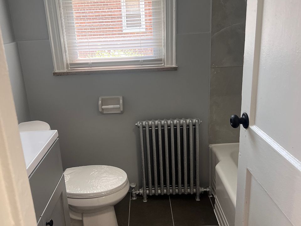 1st image of 190 Park Ave #1