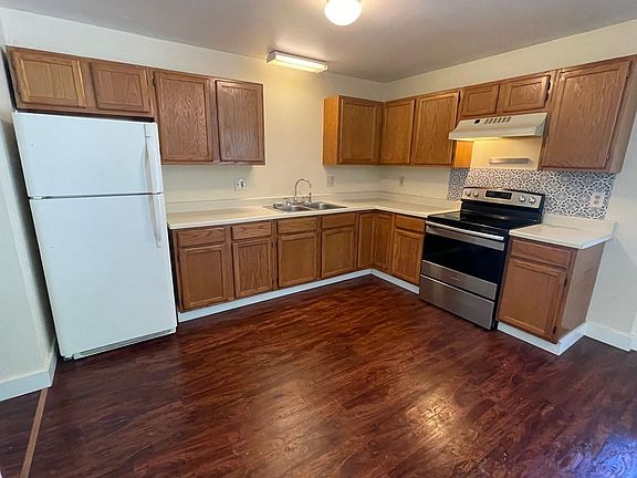 2nd image of 17 Temple St #B