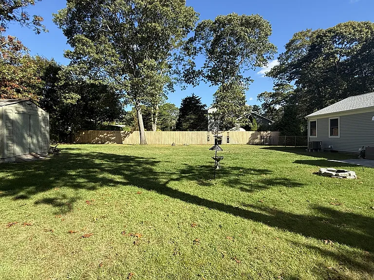 38 Foster Ave — Photo 32