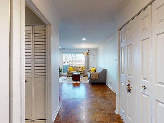 4th image of 1243 E Baldwin Ln Unit 311