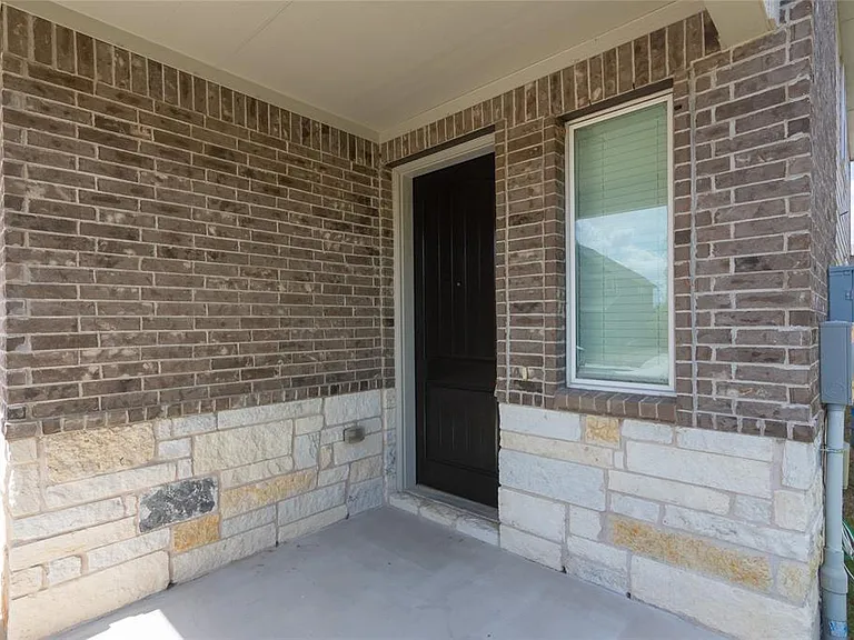 2500 Roosevelt Rd — Photo 3
