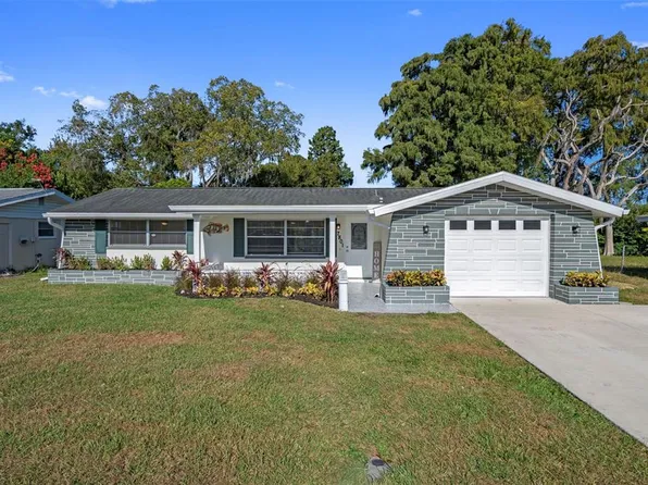 7801 Raintree Dr, New Port Richey, FL 34653