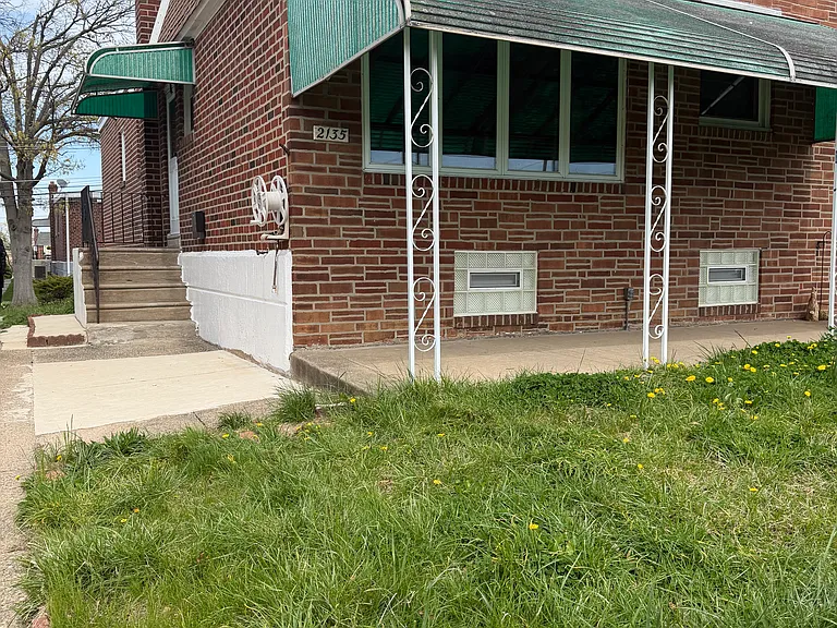 2135 Oakmont St — Photo 1