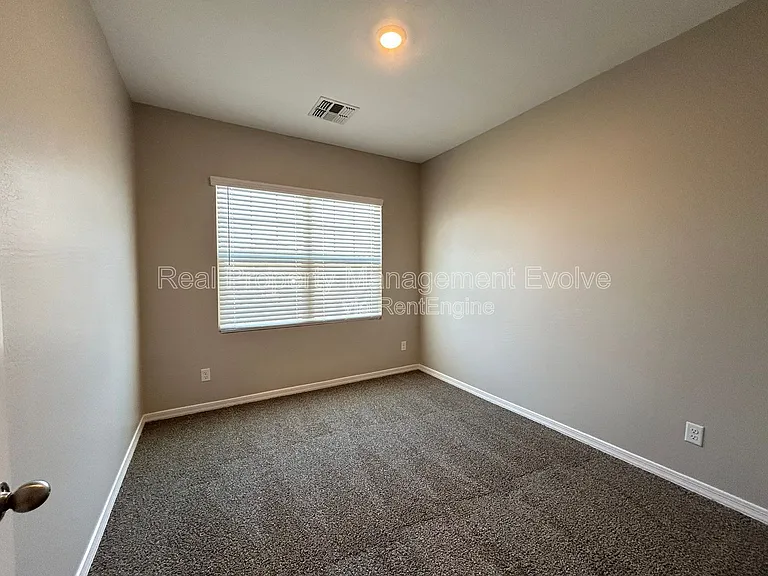 6551 W Magdalena Ln — Photo 31