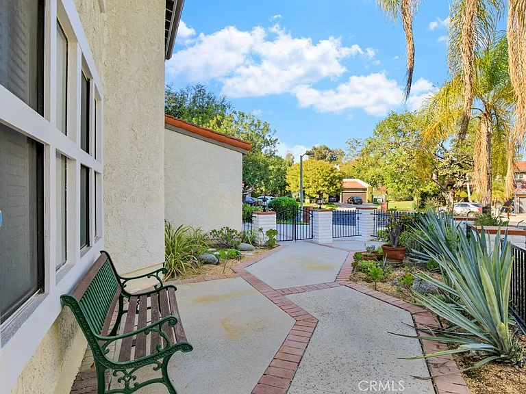 23450 Park Hermosa — Photo 16
