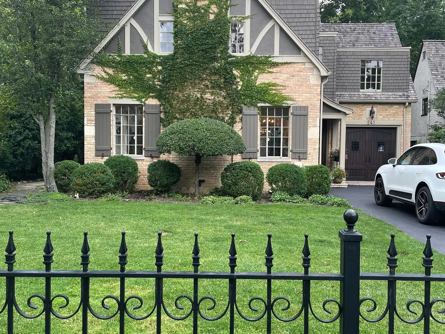 241 Woodland Rd — Photo 3