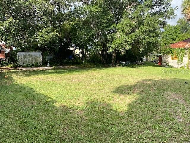 1st image of 809 26th Ave W