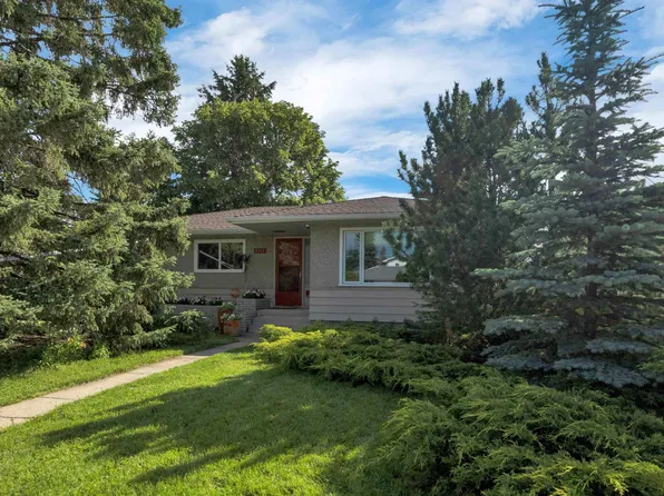 5331 105th St NW, Edmonton, AB T6H 2M7
