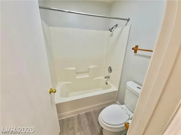 1080 Red Butte St #B1 — Photo 10