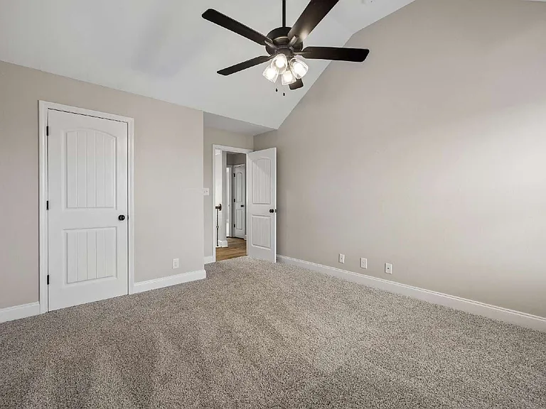 1240 Winterset Dr — Photo 36