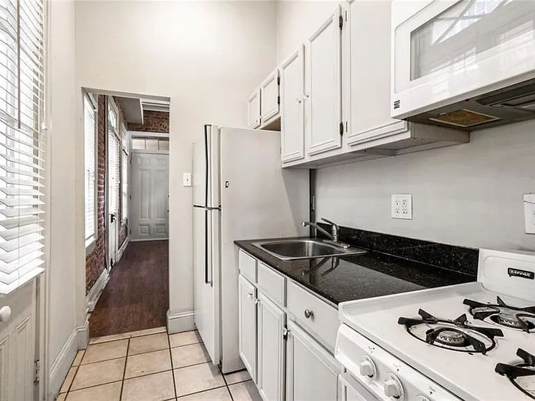 927 Toulouse St #103 — Photo 7