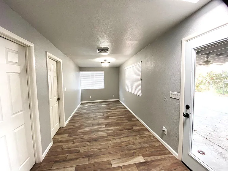 3450 E Yale St — Photo 12