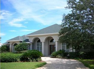 829 Choctaw Ln, Shalimar, FL 32579