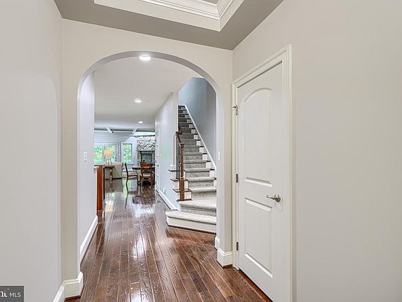 5th image of 8608 Springvale Dr