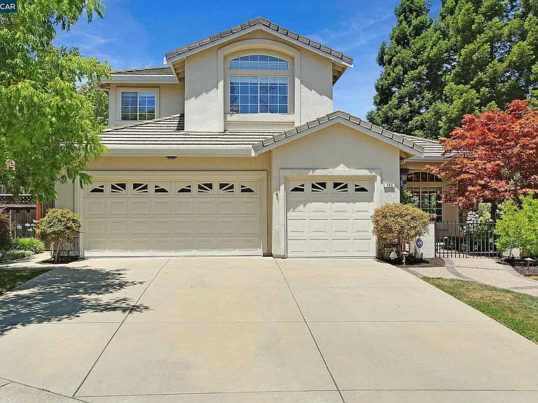706 Endsliegh Ct — Photo 30