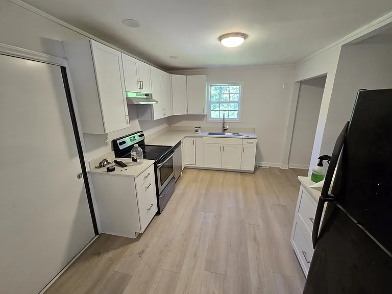 503 Sherman St — Photo 3
