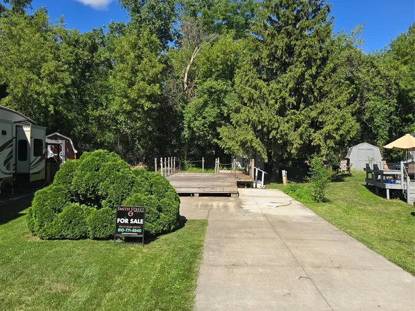 10001 E Goodall Rd, Durand, MI 48429