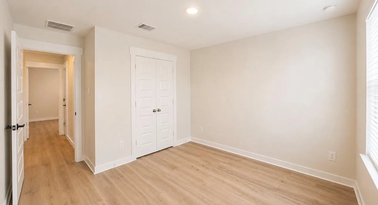 4 bed, 2.0 bath, 2137 sqft, $2,500 — Photo 4